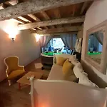 Дом отдыха Le De Valiere Piscine,spa Et Climatisation *