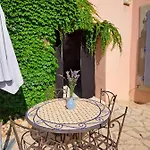 Le De Valiere Piscine,spa Et Climatisation Дом отдыха
