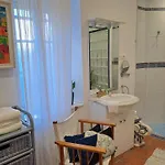 Дом отдыха Le De Valiere Piscine,spa Et Climatisation