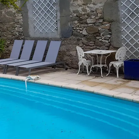 Casa de Férias Le De Valiere Piscine,spa Et Climatisation Sainte-Valière