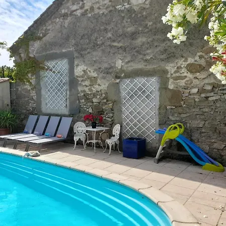 Holiday home Le De Valiere Piscine,spa Et Climatisation Sainte-Valiere
