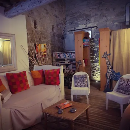 Holiday home Le De Valiere Piscine,spa Et Climatisation