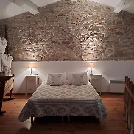 Holiday home Le De Valiere Piscine,spa Et Climatisation *