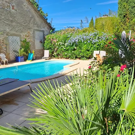 Le De Valiere Piscine,spa Et Climatisation *