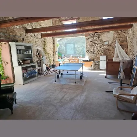 Holiday home Le De Valiere Piscine,spa Et Climatisation *