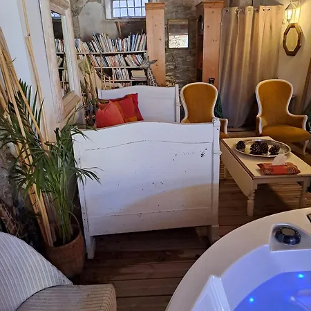 Casa vacanze Le De Valière Piscine Et *