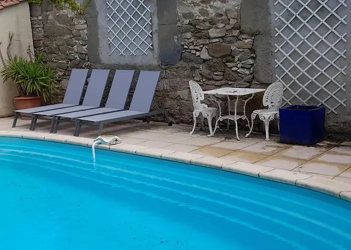 度假居 Le De Valiere Piscine,spa Et Climatisation Sainte-Valière