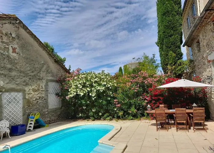Le De Valiere Piscine,spa Et Climatisation Sainte-Valière