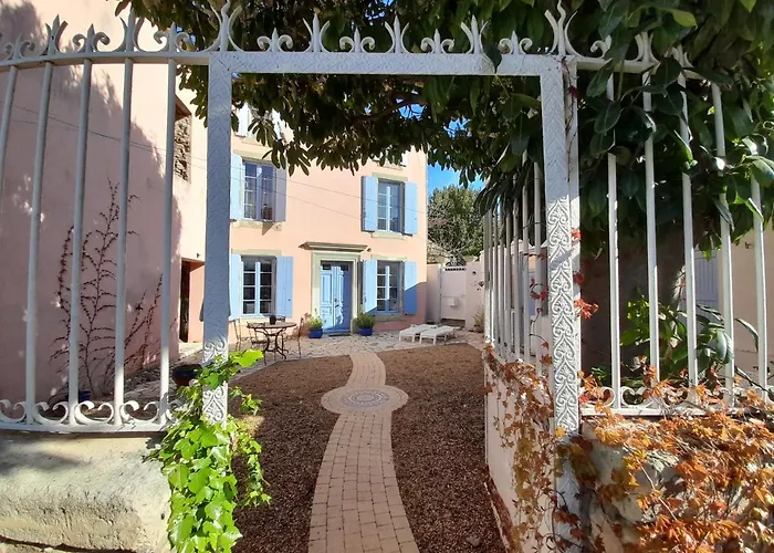 펜션 Le De Valiere Piscine,spa Et Climatisation