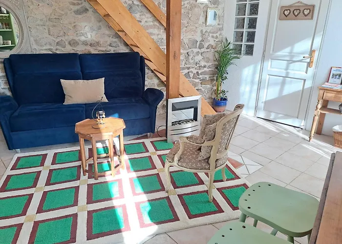 Le De Valiere Piscine,spa Et Climatisation 度假居 Sainte-Valière